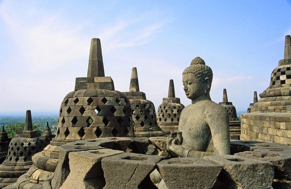 Kehidupan Masa Praaksara Hindu Buddha dan Islam di Indonesia di Berbagai Bidang